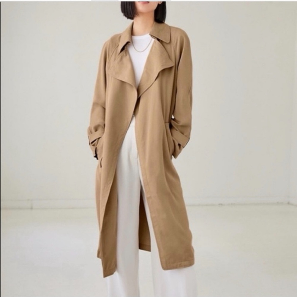 Aritzia Lawson trench - Size XS - Camel